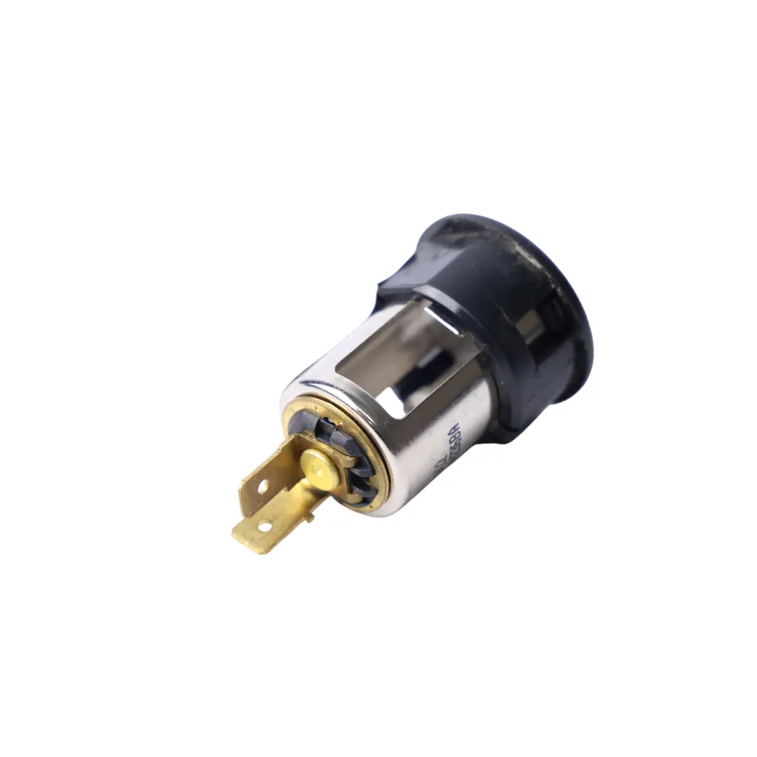 Land Rover L319 Mittelkonsole Zigarettenanzünder Steckdose - SKU AH22-19N236-BA - Teilenummer AH22-19N236-BA