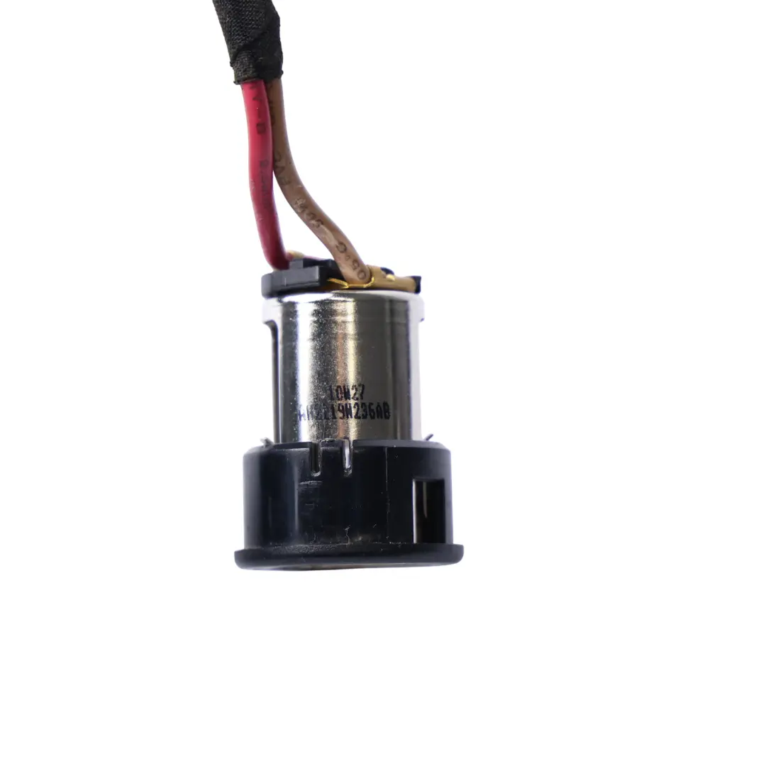 Mittelkonsole Zigaretten Anzünder Steckdose für Land Rover L319 mit Teilenummer AH22-19W236-AB Land Rover L319 Mittelkonsole Zigaretten Anzünder Steckdose - SKU AH22-19W236-AB - Teilenummer AH22-19W236-AB