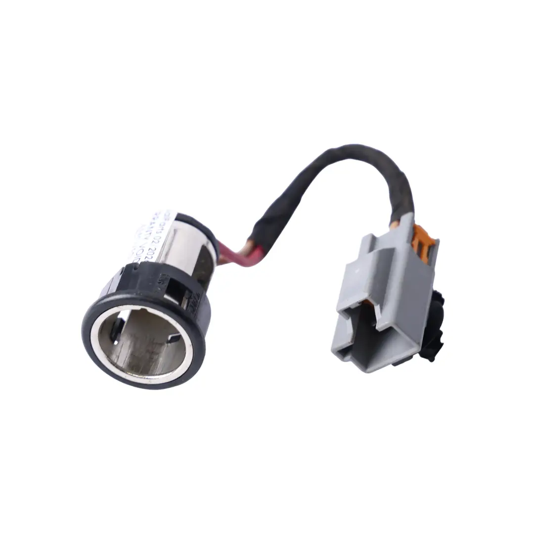 Toma Corriente Encendedor Consola Central para Land Rover L319 con número de pieza AH22-19W236-AB Land Rover L319 Toma Corriente Encendedor Consola Central - SKU AH22-19W236-AB - Número de pieza AH22-19W236-AB