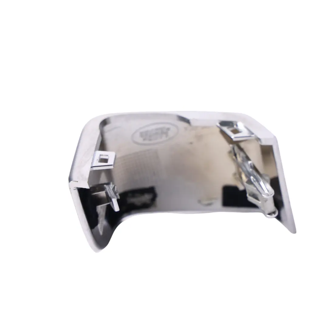 Land Rover L319 Cubierta Manija Puerta Delantera Trasera Derecha - SKU AH22-226B10-BBW - Número de pieza AH22-226B10-BBW