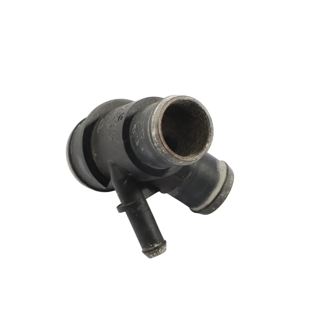 Agua Refrigerante Manguera Conector 3.0 AH22-8575-AF para Land Rover Discovery 4 L319 con número de pieza LR025969 Land Rover Discovery 4 L319 Agua Refrigerante Manguera Conector 3.0 AH22-8575-AF - SKU LR025969-1 - Número de pieza LR025969