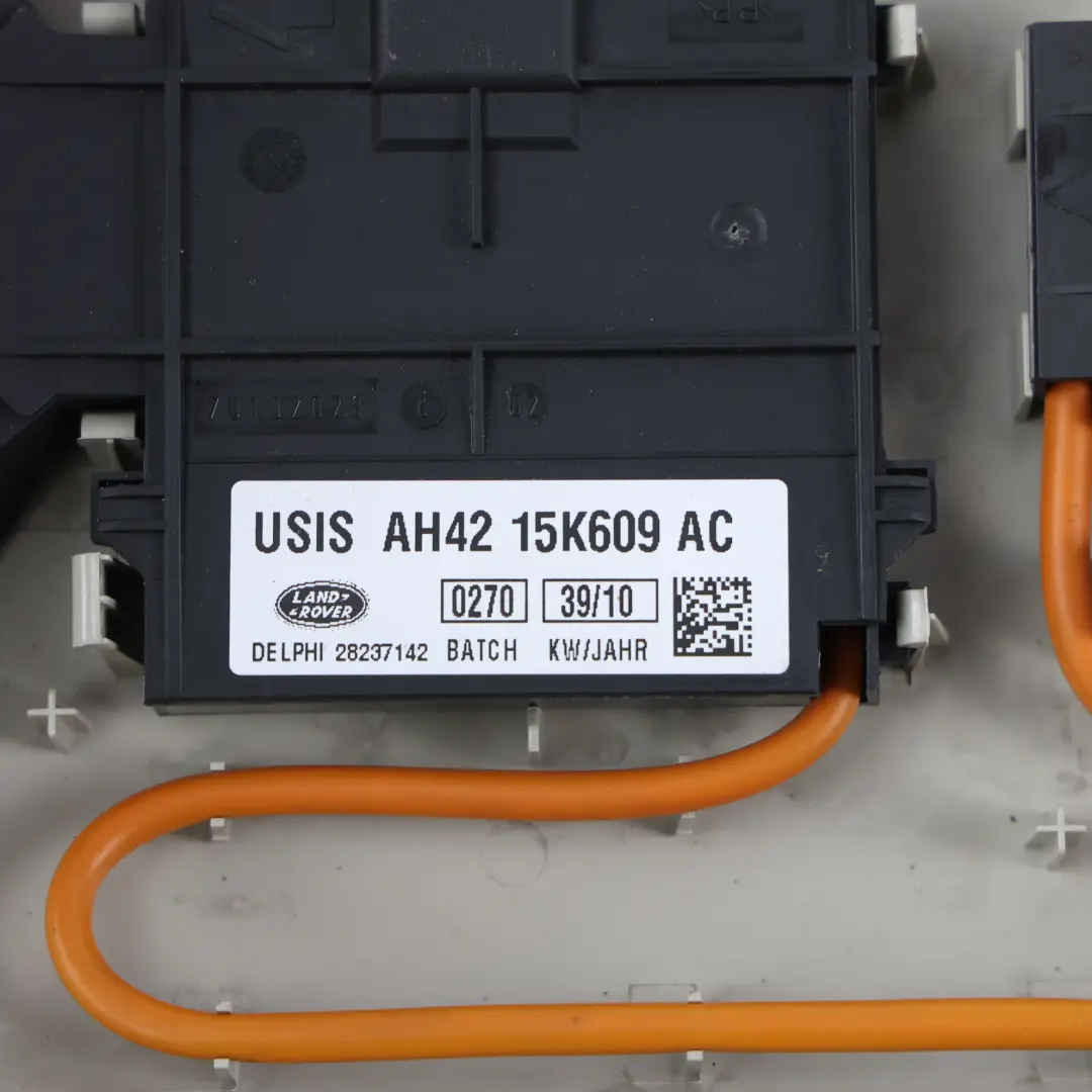 Pannello Sensore Allarme Ultrasuoni AH4215K609AC per Land Rover Discovery 4 L319 con numero di parte AH42-15K609-AC Land Rover Discovery 4 L319 Pannello Sensore Allarme Ultrasuoni AH4215K609AC - SKU AH42-15K609-AC - Numero di parte AH42-15K609-AC