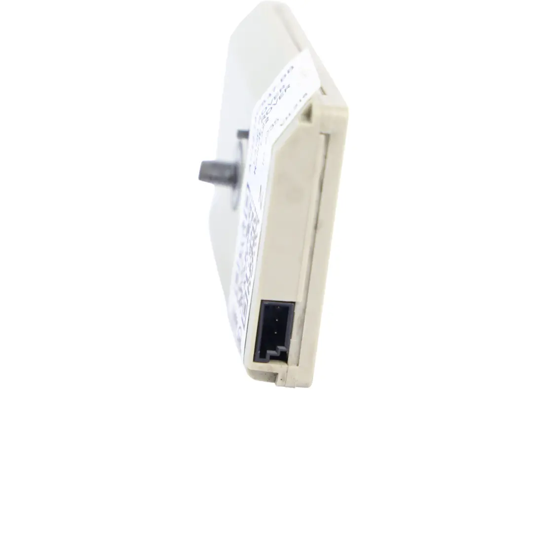 Moduł Anteny Wzmacniacz Antenowy do Land Rover Range Rover L322 o numerze AH42-18C847-BB Land Rover Range Rover L322 Moduł Anteny Wzmacniacz Antenowy - SKU AH42-18C847-BB - Numer Części AH42-18C847-BB