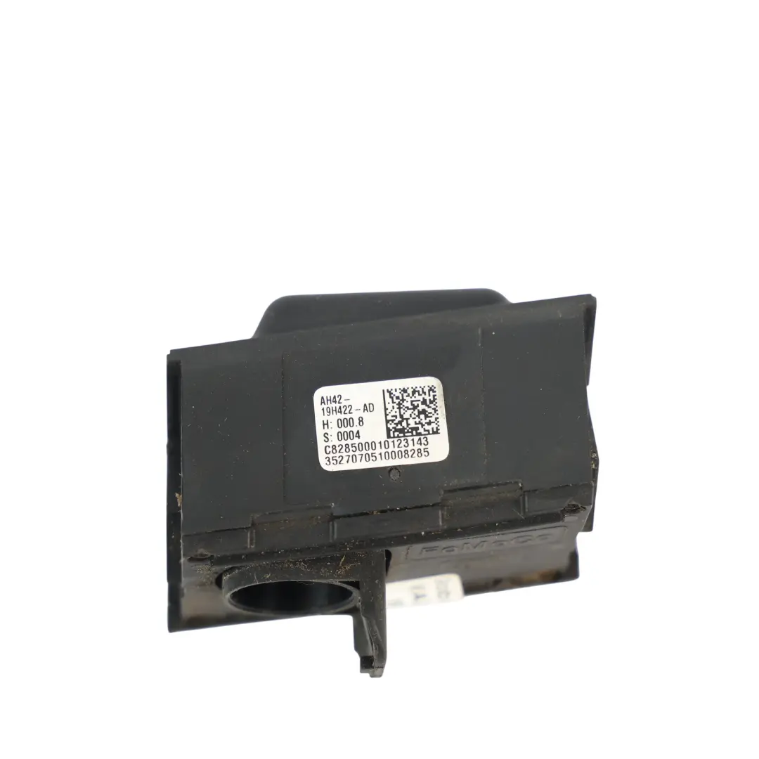 Kamera Tylnej Klapy Bagażnika Spoilera do Range Rover L322 o numerze AH42-19H422-AD Range Rover L322 Kamera Tylnej Klapy Bagażnika Spoilera - SKU AH42-19H422-AD - Numer Części AH42-19H422-AD