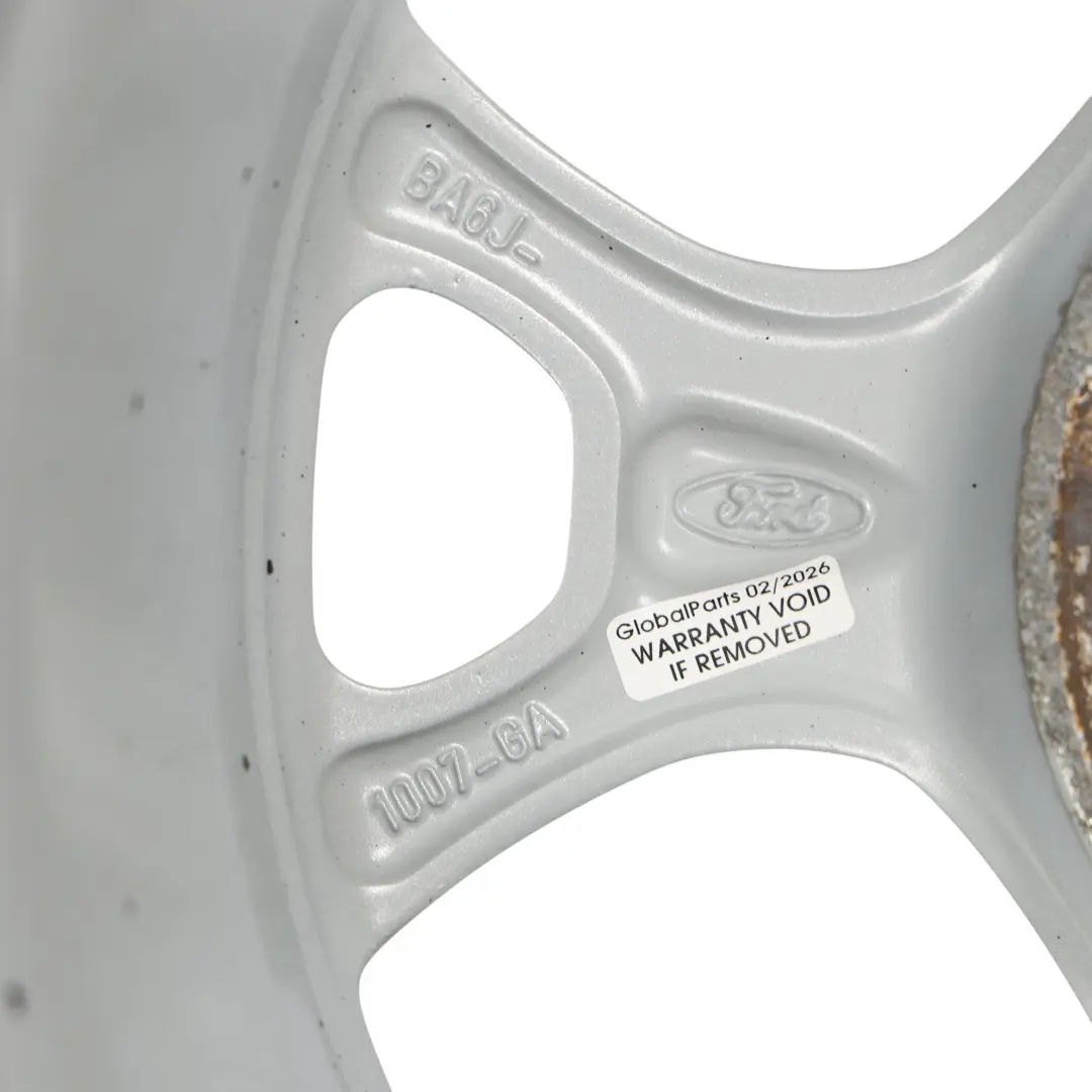 Llanta De Aleación Plateada 15" 6J ET:47.5 para Ford Fiesta Mk7 con número de pieza BA6J-1007-GA Ford Fiesta Mk7 Llanta De Aleación Plateada 15" 6J ET:47.5 - SKU BA6J-1007-GA-1 - Número de pieza BA6J-1007-GA