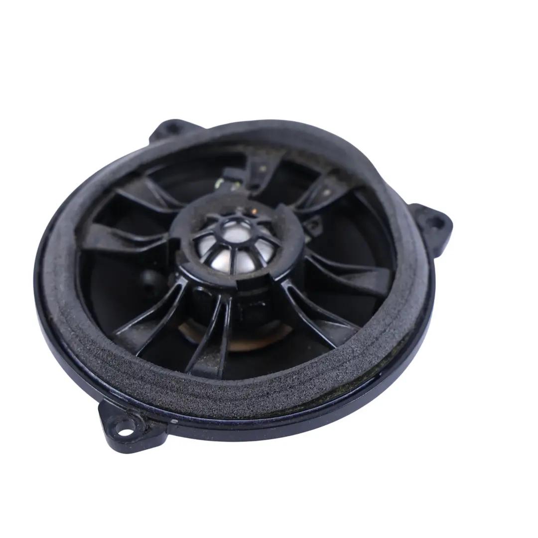 Speaker Surround Sound Harman Kardon to Land Rover Discovery L319 with Part number BH22-18808-BB Land Rover Discovery L319 Speaker Surround Sound Harman Kardon - SKU BH22-18808-BB - Part number BH22-18808-BB