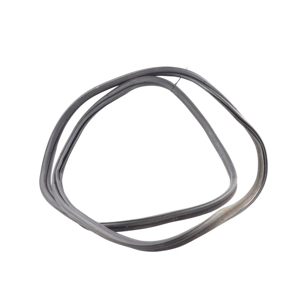 Seal Gasket Rubber Surround to Range Rover Sport L320 Rear Tailgate with Part number BHK790022 Range Rover Sport L320 Rear Tailgate Seal Gasket Rubber Surround - SKU BHK790022 - Part number BHK790022