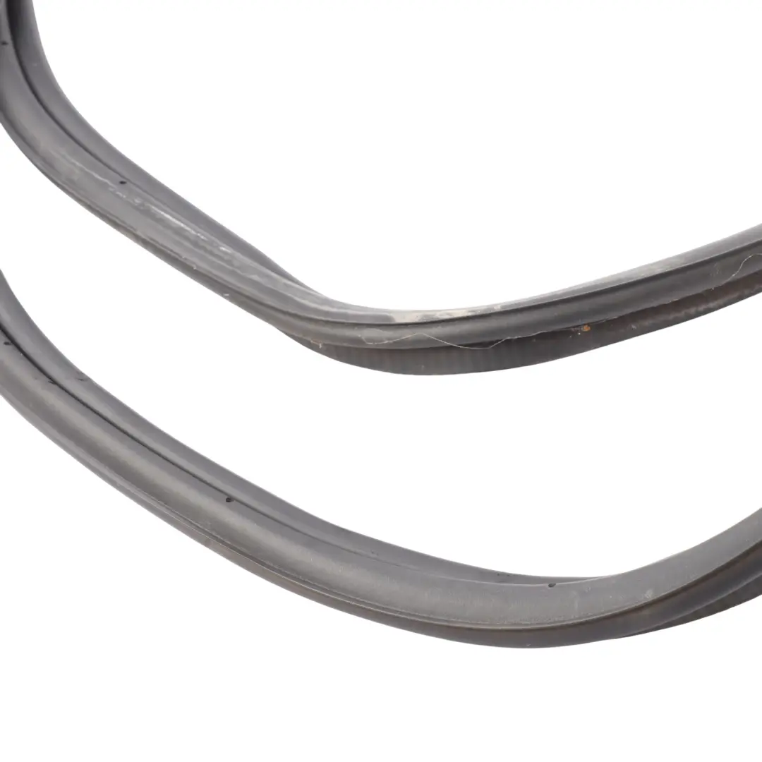 Range Rover Sport L320 Rear Tailgate Seal Gasket Rubber Surround - SKU BHK790022 - Part number BHK790022