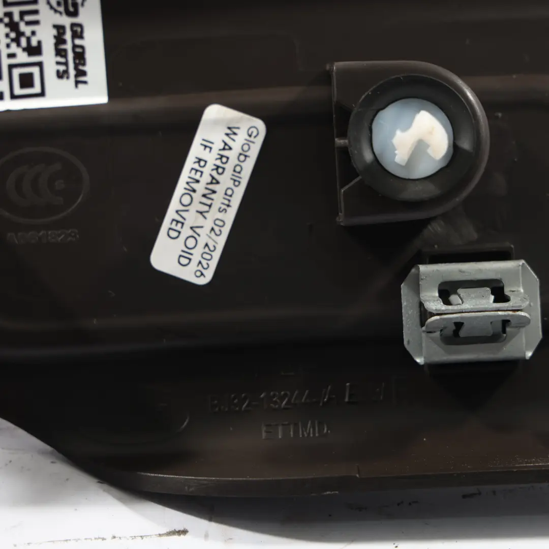 Range Rover Evoque L538 Garniture Seuil Porte Arrière Droit - SKU BJ32-13244-AEW - Numéro de pièce BJ32-13244-AEW