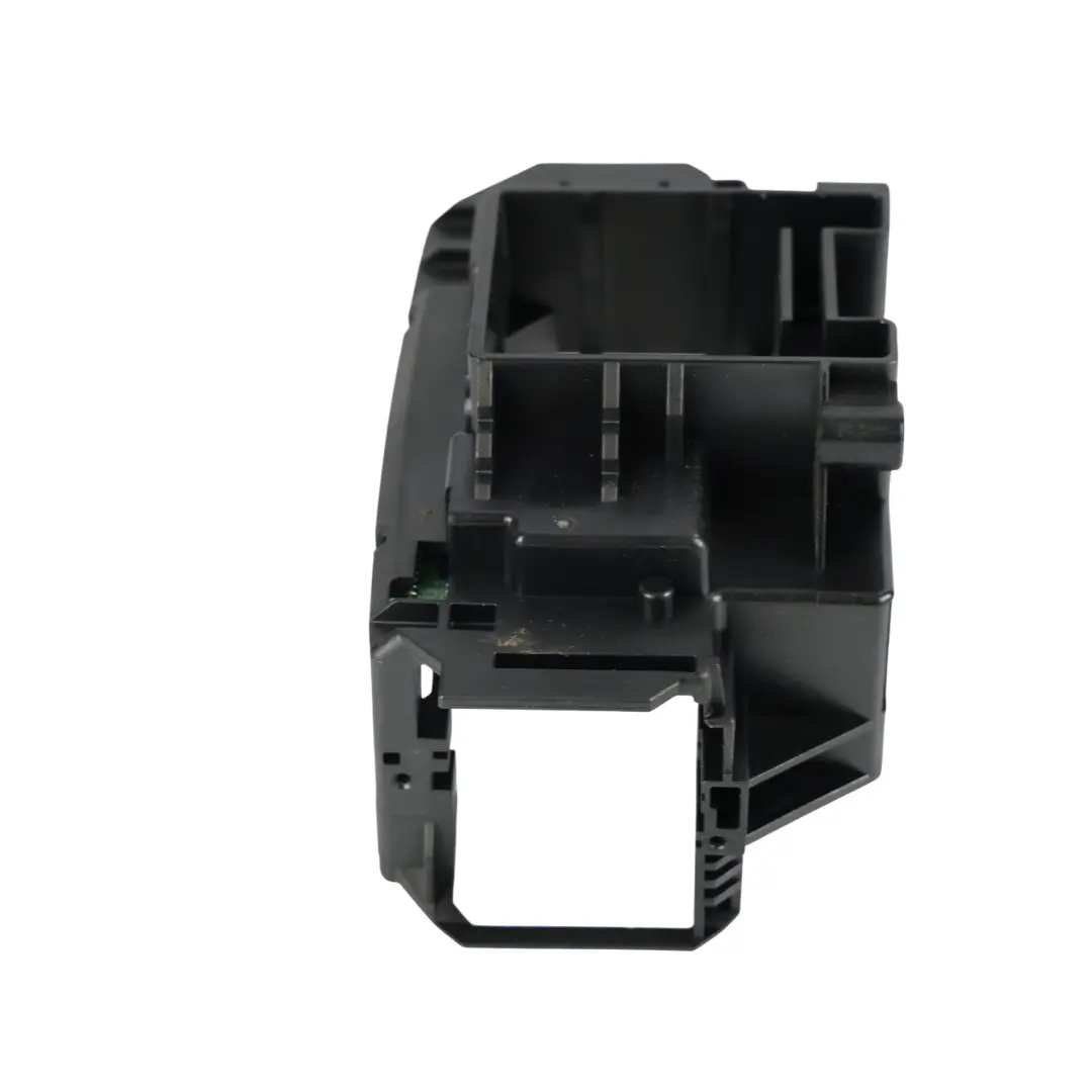 Land Rover Freelander 2 L359 Supporto Tergicristallo Indicatore - SKU BJ32-13N064-CG - Numero di parte BJ32-13N064-CG