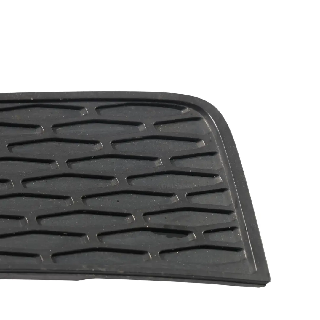 Range Rover Evoque L538 Kratka Zderzaka Przód Górna Prawa - SKU BJ32-15A298-BE - Numer Części BJ32-15A298-BE