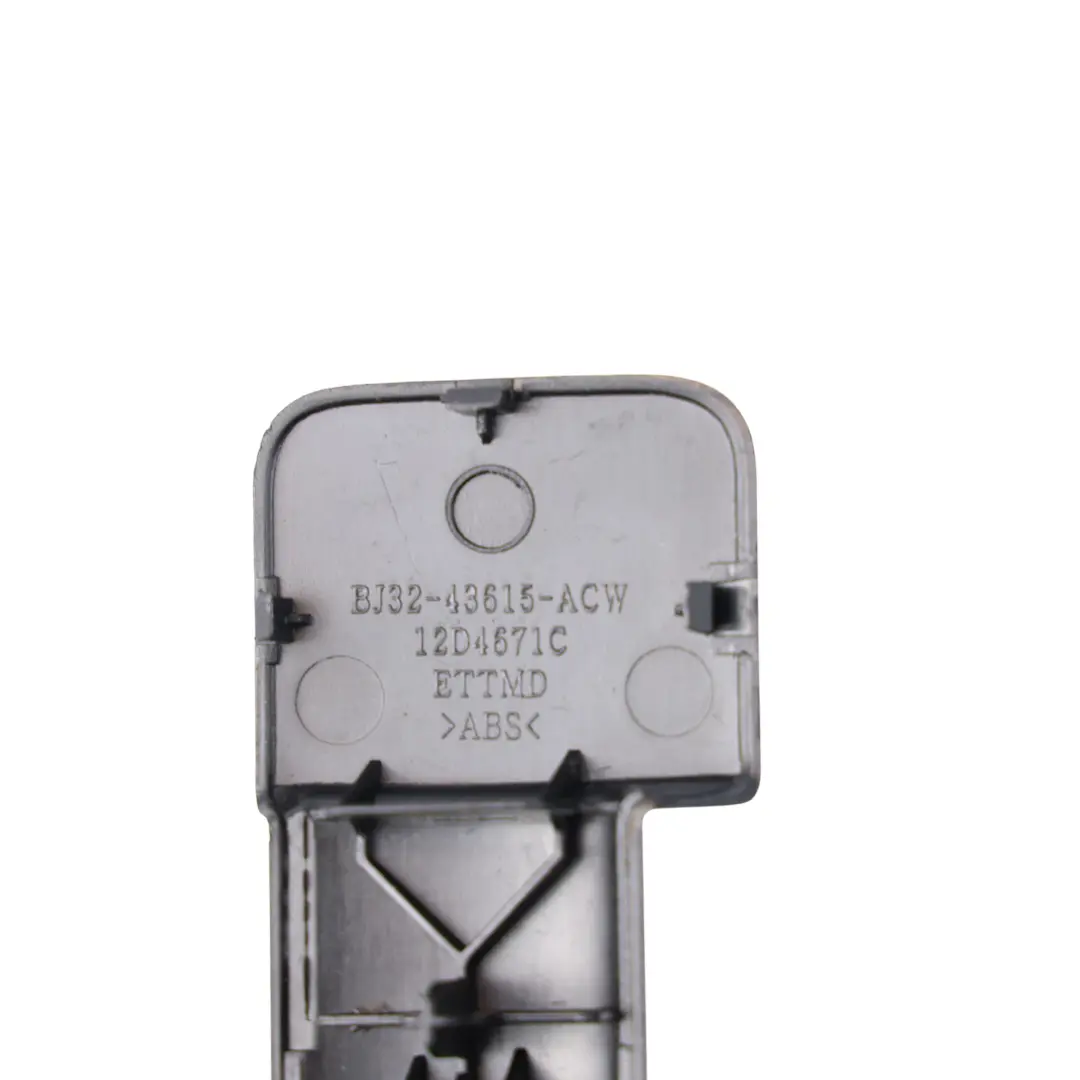 Garniture De Poignée De Hayon pour Range Rover Evoque L538 à propos du numéro de pièce BJ32-43615-ACW Range Rover Evoque L538 Garniture De Poignée De Hayon - SKU BJ32-43615-ACW - Numéro de pièce BJ32-43615-ACW