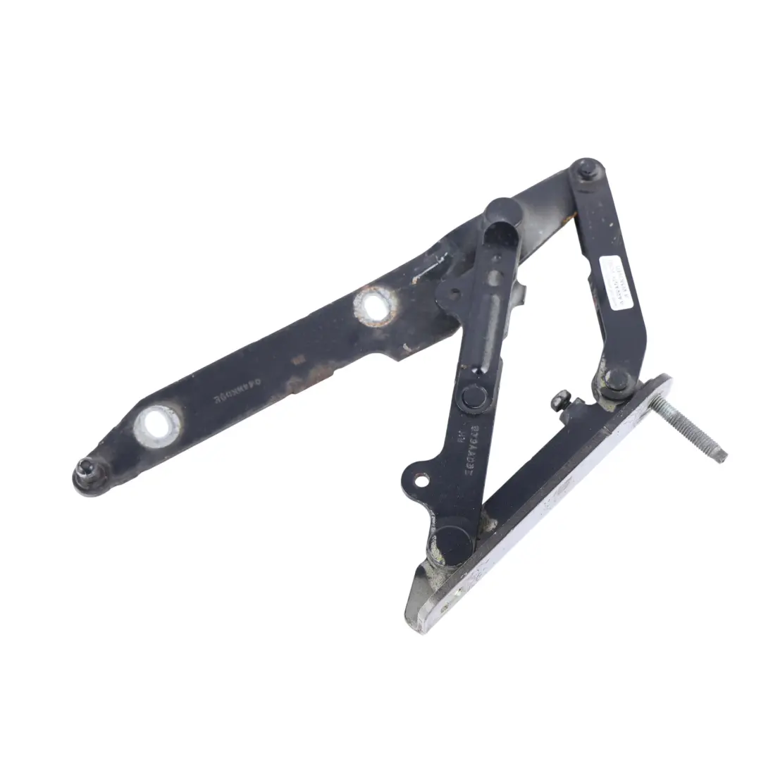 Bisagra Capó Derecha para Land Rover Discovery 3 L319 con número de pieza BKB780021 Land Rover Discovery 3 L319 Bisagra Capó Derecha - SKU BKB780021 - Número de pieza BKB780021