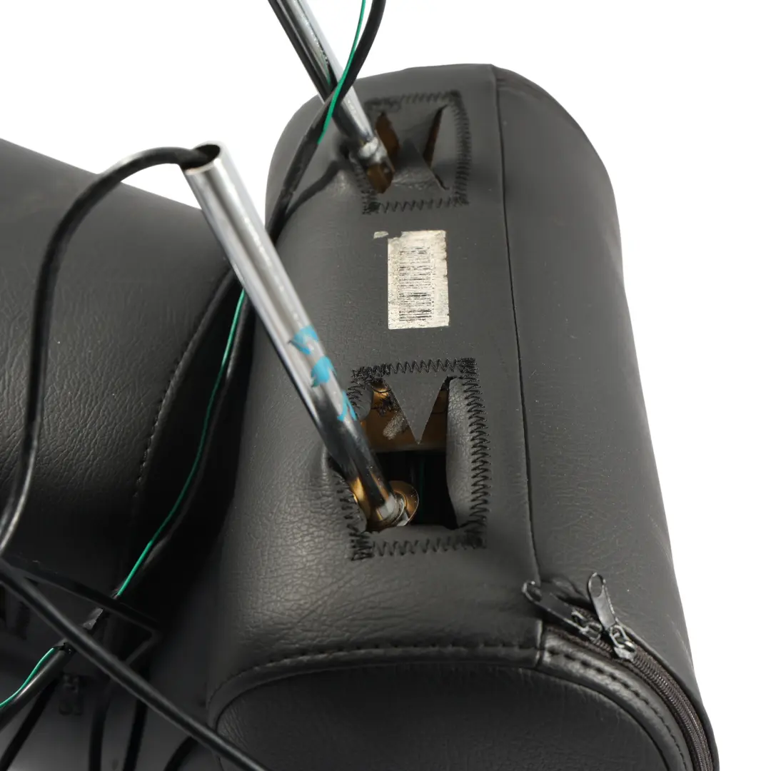 BMW Universale Poggiatesta Pelle Schermi 8,5" DVD USB Set - SKU BMW-UNIVERSAL-LEATHER-HEADREST-85-SCREEN - Numero di parte BMW-UNIVERSAL-LEATHER-HEADREST-85-SCREEN