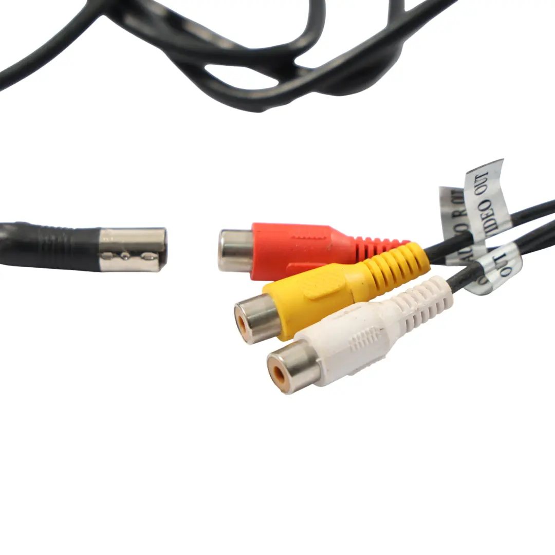 BMW Kopfstütze Monitor Vorn Links Rechts Leder Schwarz - SKU BMW-UNIVERSAL-LEATHER-HEADREST-85-SCREEN - Teilenummer BMW-UNIVERSAL-LEATHER-HEADREST-85-SCREEN