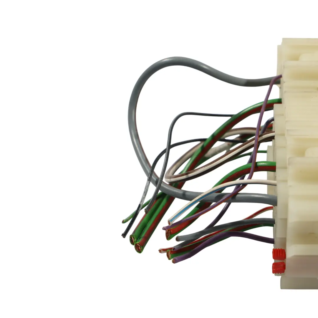 Fuse Relay Box to Land Rover Freelander 2 L359 with Part number BS7T-14K131-B Land Rover Freelander 2 L359 Fuse Relay Box - SKU BS7T-14K131-B - Part number BS7T-14K131-B