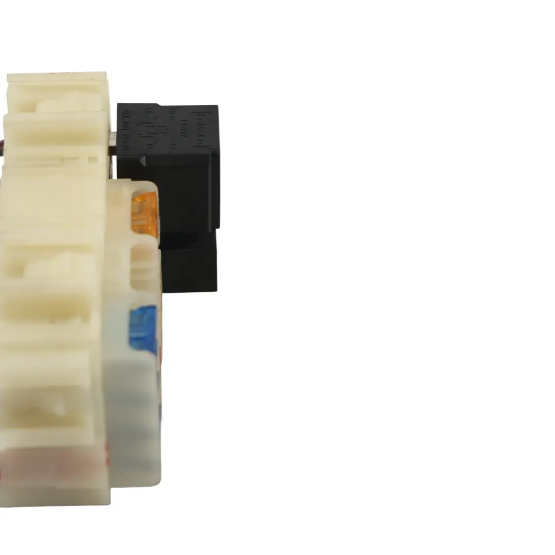 Fuse Relay Box to Land Rover Freelander 2 L359 with Part number BS7T-14K131-B Land Rover Freelander 2 L359 Fuse Relay Box - SKU BS7T-14K131-B - Part number BS7T-14K131-B