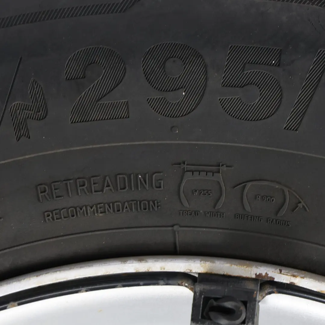 Tyre Continental Conti Hybrid HS3 295/80 Steel Wheel 22.5" 8.25J BW2277 to DAF with Part number BTRW DAF Tyre Continental Conti Hybrid HS3 295/80 Steel Wheel 22.5" 8.25J BW2277 - SKU BTRW-3 - Part number BTRW