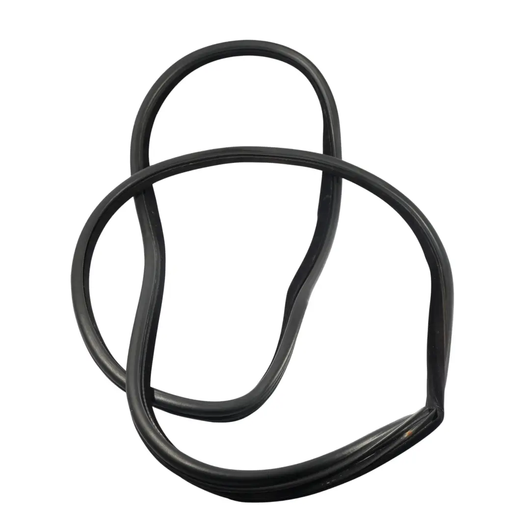 Guarnizione Porta Gomma Anteriore Sinistra Destra per Range Rover L320 con numero di parte CFE500780 Range Rover L320 Guarnizione Porta Gomma Anteriore Sinistra Destra - SKU CFE500780 - Numero di parte CFE500780