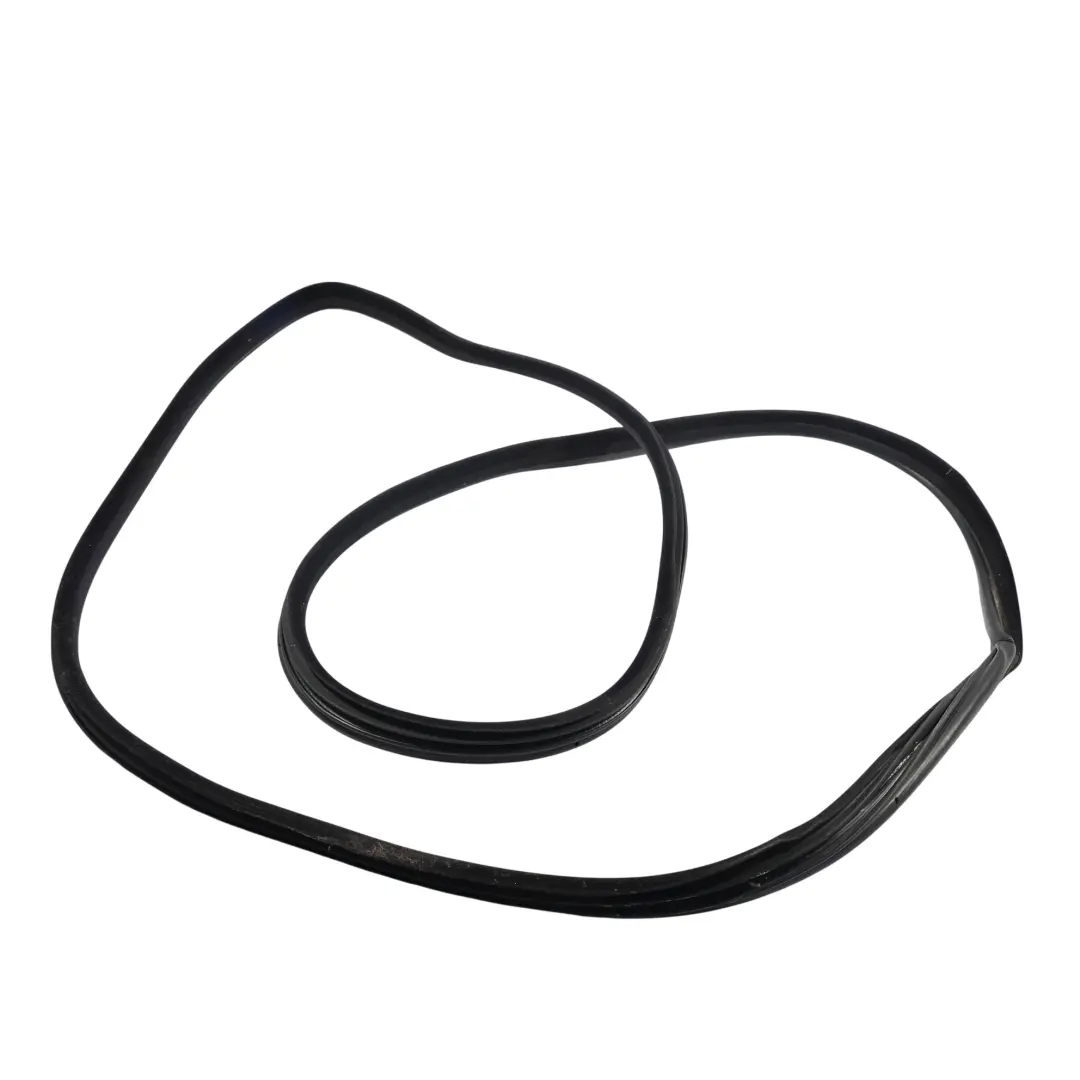 Uszczelka Drzwi Gumowa Przednia Lewa Prawa do Range Rover L320 o numerze CFE500780 Range Rover L320 Uszczelka Drzwi Gumowa Przednia Lewa Prawa - SKU CFE500780 - Numer Części CFE500780