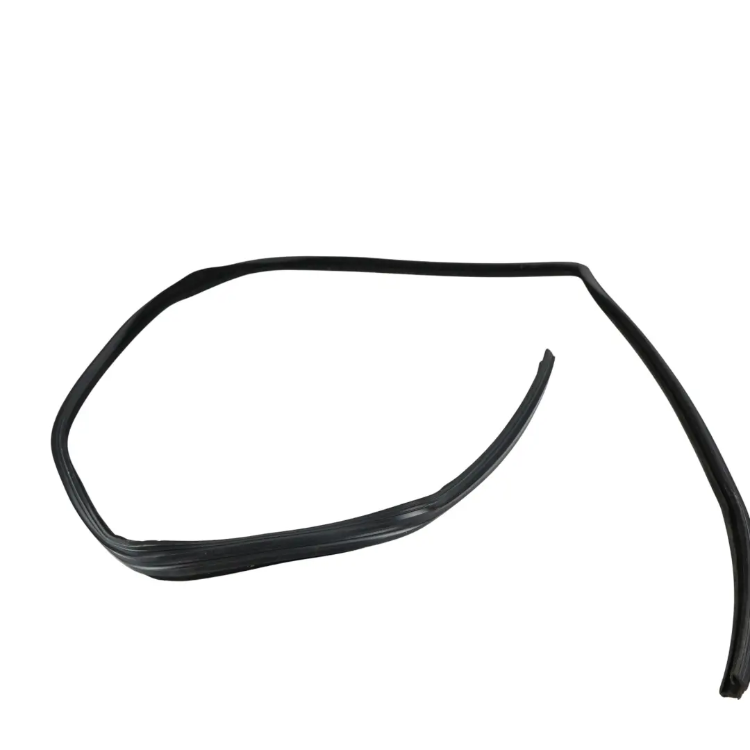 Junta Cristal Puerta Ventana Delantera Derecha para Land Rover Discovery L319 con número de pieza CFE500820 Land Rover Discovery L319 Junta Cristal Puerta Ventana Delantera Derecha - SKU CFE500820 - Número de pieza CFE500820