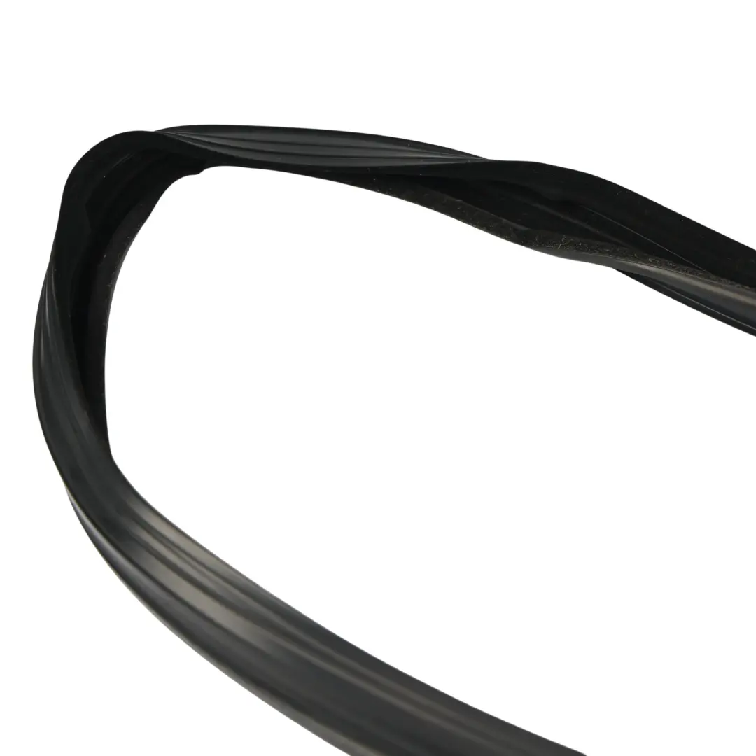 Door Window Seal Gasket Rubber Front Right O/S to Range Rover L320 with Part number CFE500840 Range Rover L320 Door Window Seal Gasket Rubber Front Right O/S - SKU CFE500840 - Part number CFE500840