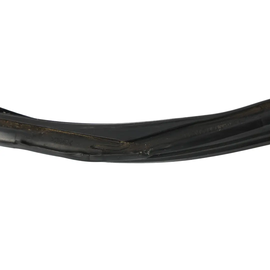 Guarnizione Porta Anteriore Destro per Land Rover Range Rover Sport L320 con numero di parte CFE500840 Land Rover Range Rover Sport L320 Guarnizione Porta Anteriore Destro - SKU CFE500840 - Numero di parte CFE500840