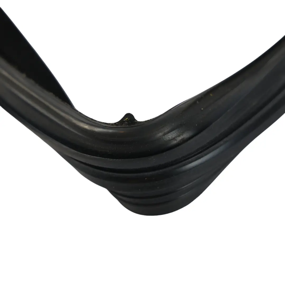 Guarnizione Vetro Porta Anteriore Sinistra per Land Rover Range Rover L320 con numero di parte CFE500850 Land Rover Range Rover L320 Guarnizione Vetro Porta Anteriore Sinistra - SKU CFE500850 - Numero di parte CFE500850