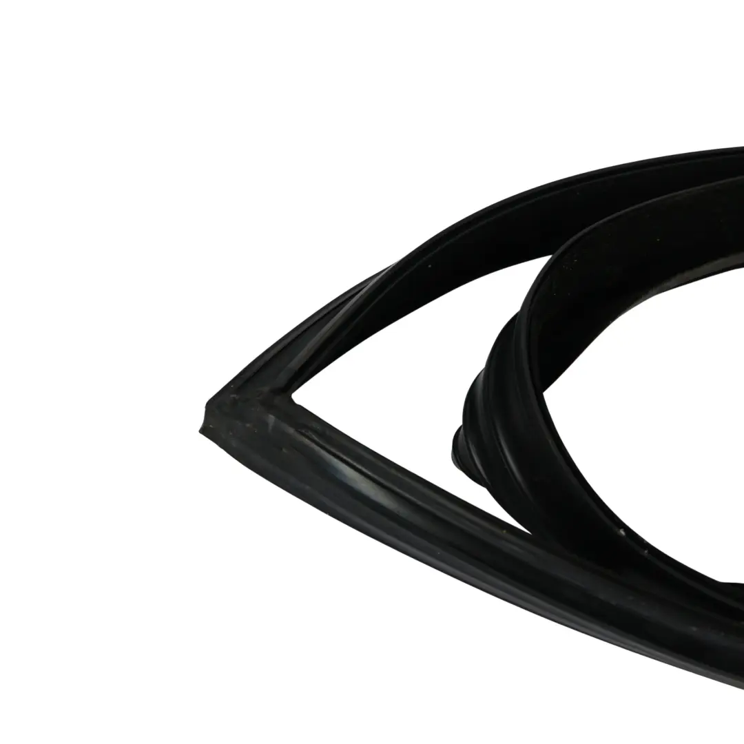 Guarnizione Guida Finestrino Posteriore Sinistra XH42-25476-BA per Range Rover L322 con numero di parte CGE000374 Range Rover L322 Guarnizione Guida Finestrino Posteriore Sinistra XH42-25476-BA - SKU CGE000374 - Numero di parte CGE000374