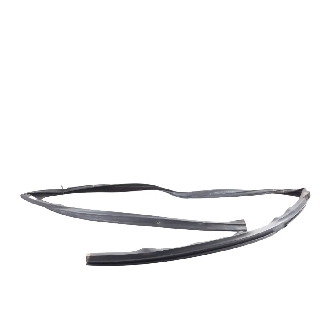 Guarnizione Guida Finestrino Posteriore Sinistra XH42-25476-BA per Range Rover L322 con numero di parte CGE000374 Range Rover L322 Guarnizione Guida Finestrino Posteriore Sinistra XH42-25476-BA - SKU CGE000374 - Numero di parte CGE000374