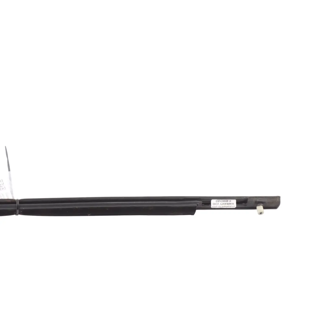 Range Rover Sport L320 Rear Door Weatherstrip Moulding Strip Right O/S - SKU CGE000880 - Part number CGE000880