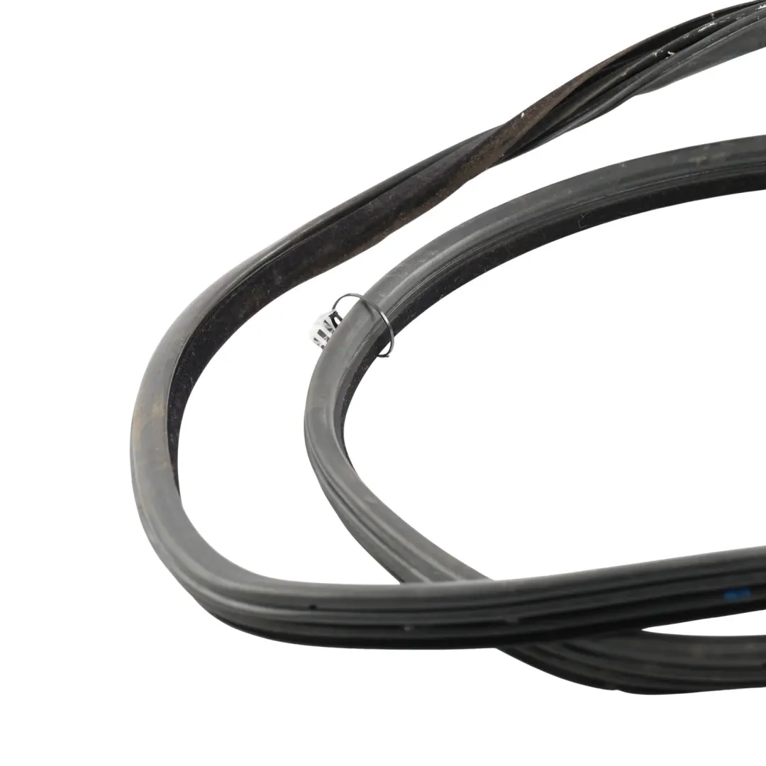 Guarnizione Porta Gomma Anteriore Sinistra Destra per Range Rover L320 con numero di parte CGE500440 Range Rover L320 Guarnizione Porta Gomma Anteriore Sinistra Destra - SKU CGE500440 - Numero di parte CGE500440