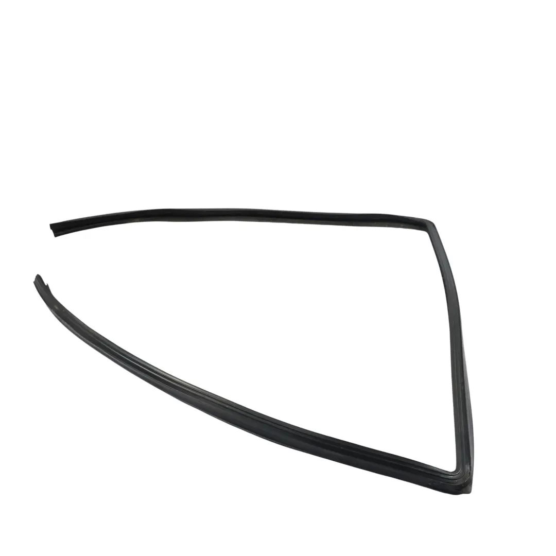 Junta Sellado Guía Ventanilla Puerta Trasera Derecha para Range Rover L320 con número de pieza CGE500760 Range Rover L320 Junta Sellado Guía Ventanilla Puerta Trasera Derecha - SKU CGE500760 - Número de pieza CGE500760