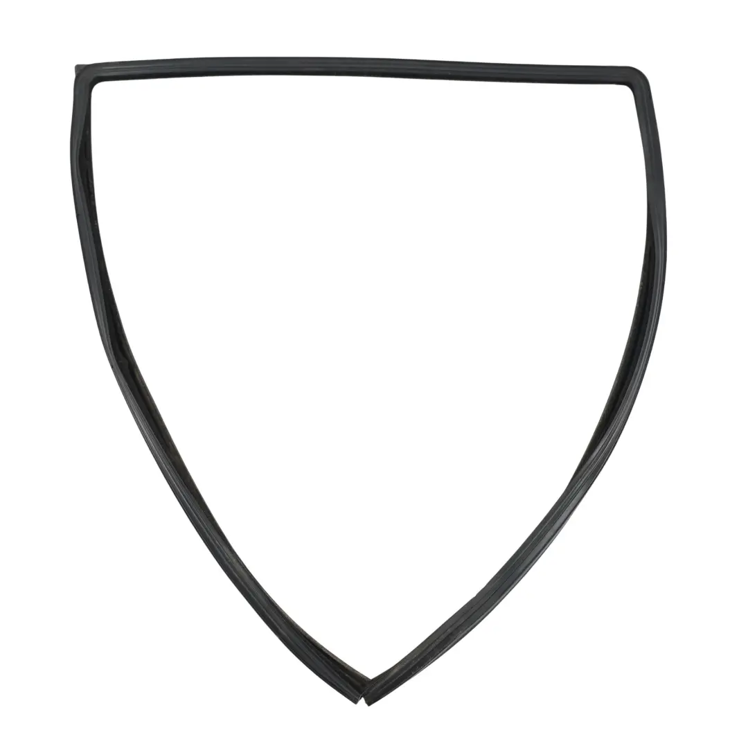 Uszczelka Prowadnica Szyby Drzwi Lewy Tył do Range Rover L320 o numerze CGE500770 Range Rover L320 Uszczelka Prowadnica Szyby Drzwi Lewy Tył - SKU CGE500770 - Numer Części CGE500770