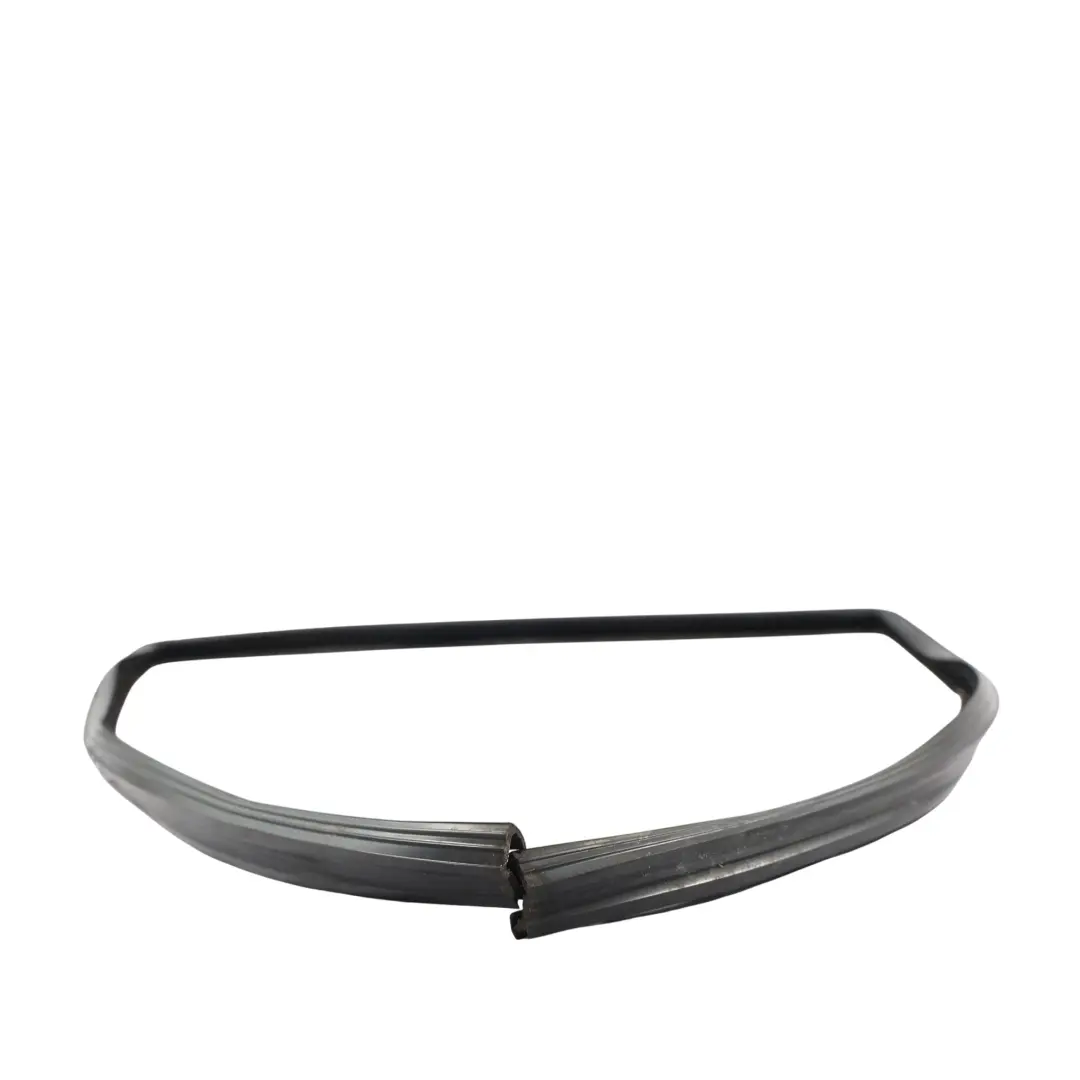 Range Rover L320 Door Window Guide Seal Gasket Rear Left N/S - SKU CGE500770 - Part number CGE500770