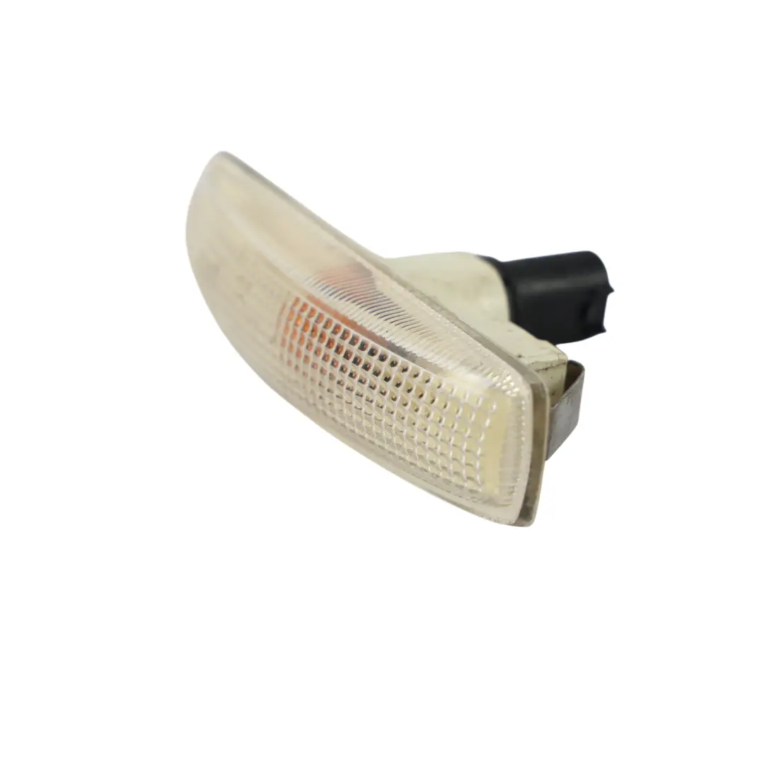 Land Rover Range Rover Sport L320 Luz Indicador Puerta Delantera CH9H2213N330A - SKU CH9H2213N330-A - Número de pieza CH9H2213N330-A