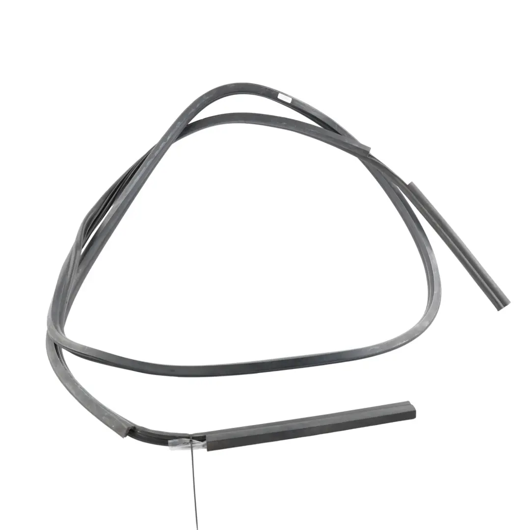 Guarnizione Gomma Cofano Anteriore per Range Rover Sport L320 con numero di parte CJE000101 Range Rover Sport L320 Guarnizione Gomma Cofano Anteriore - SKU CJE000101 - Numero di parte CJE000101