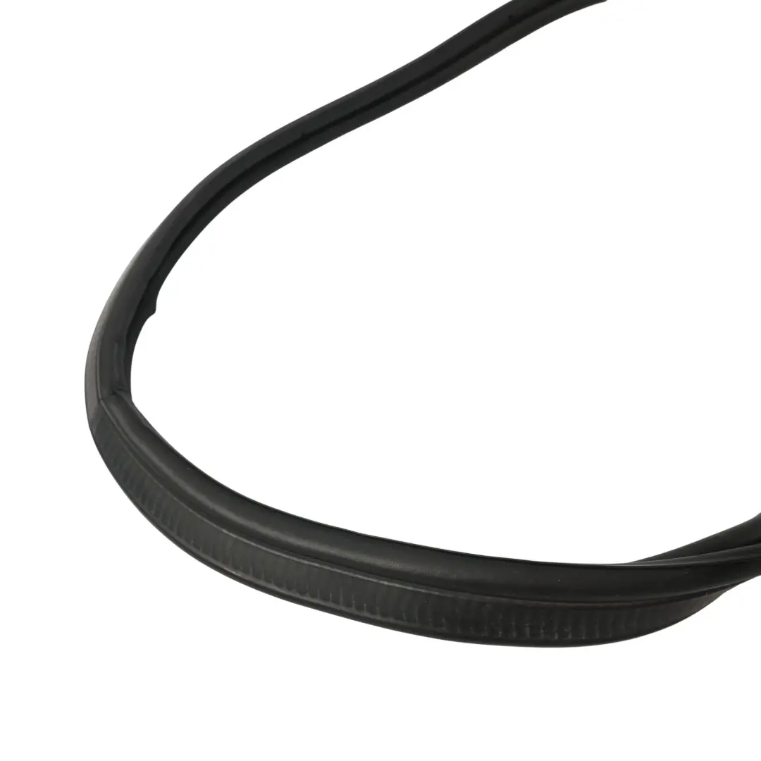 Range Rover Sport L320 Tailgate Window Seal Gasket Rubber Surround - SKU CKE500022 - Part number CKE500022