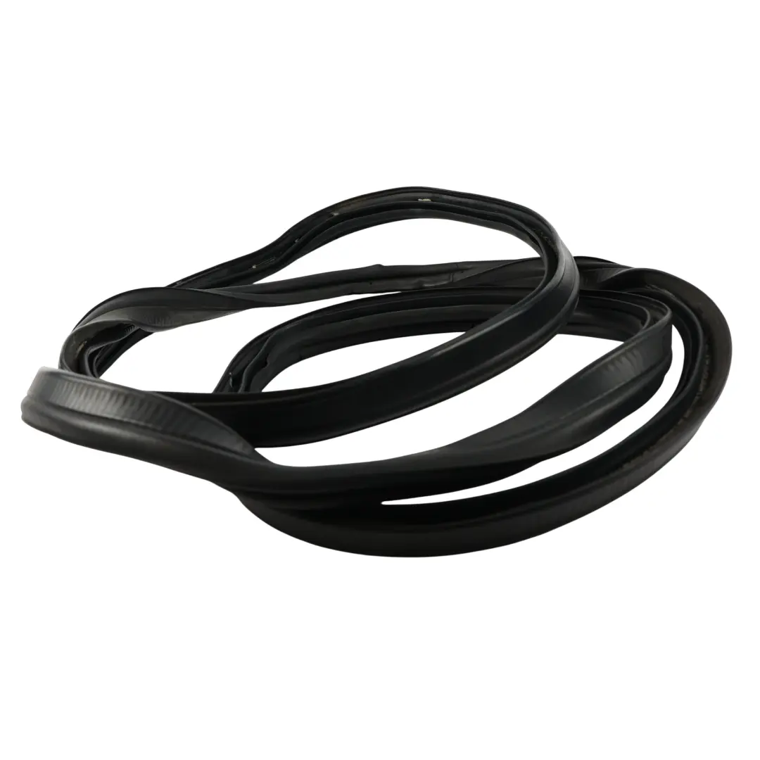 Window Seal Gasket Rubber Surround to Range Rover Sport L320 Tailgate with Part number CKE500022 Range Rover Sport L320 Tailgate Window Seal Gasket Rubber Surround - SKU CKE500022 - Part number CKE500022