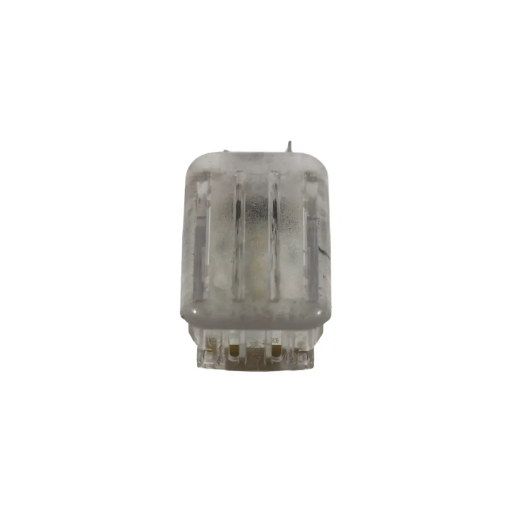 Illuminazione Interna Cofano Bagagliaio per Land Rover Discovery L550 con numero di parte CPLA-13776 Land Rover Discovery L550 Illuminazione Interna Cofano Bagagliaio - SKU CPLA-13776 - Numero di parte CPLA-13776