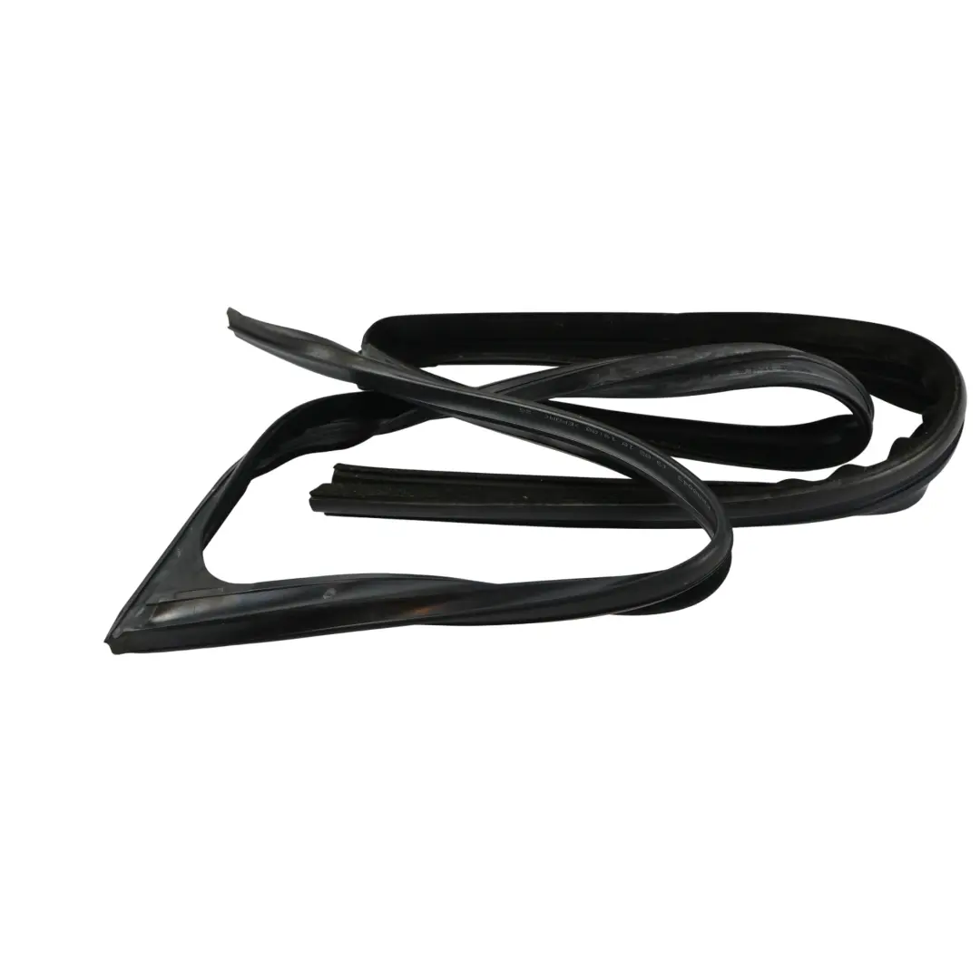 Range Rover L322 Türfensterführung Dichtung Vorne Links - SKU CUC000034 - Teilenummer CUC000034