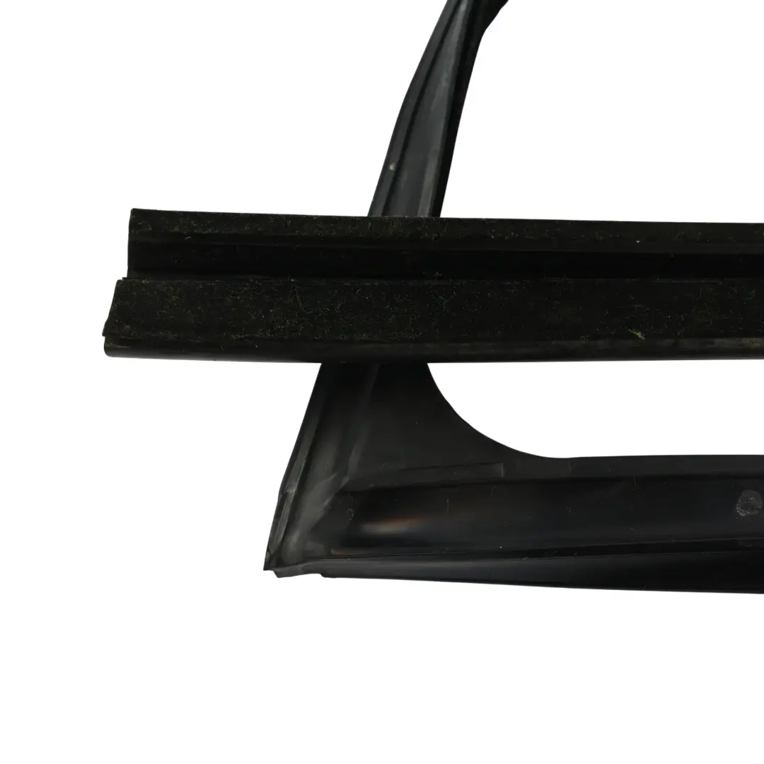 Range Rover L322 Türfensterführung Dichtung Vorne Links - SKU CUC000034 - Teilenummer CUC000034