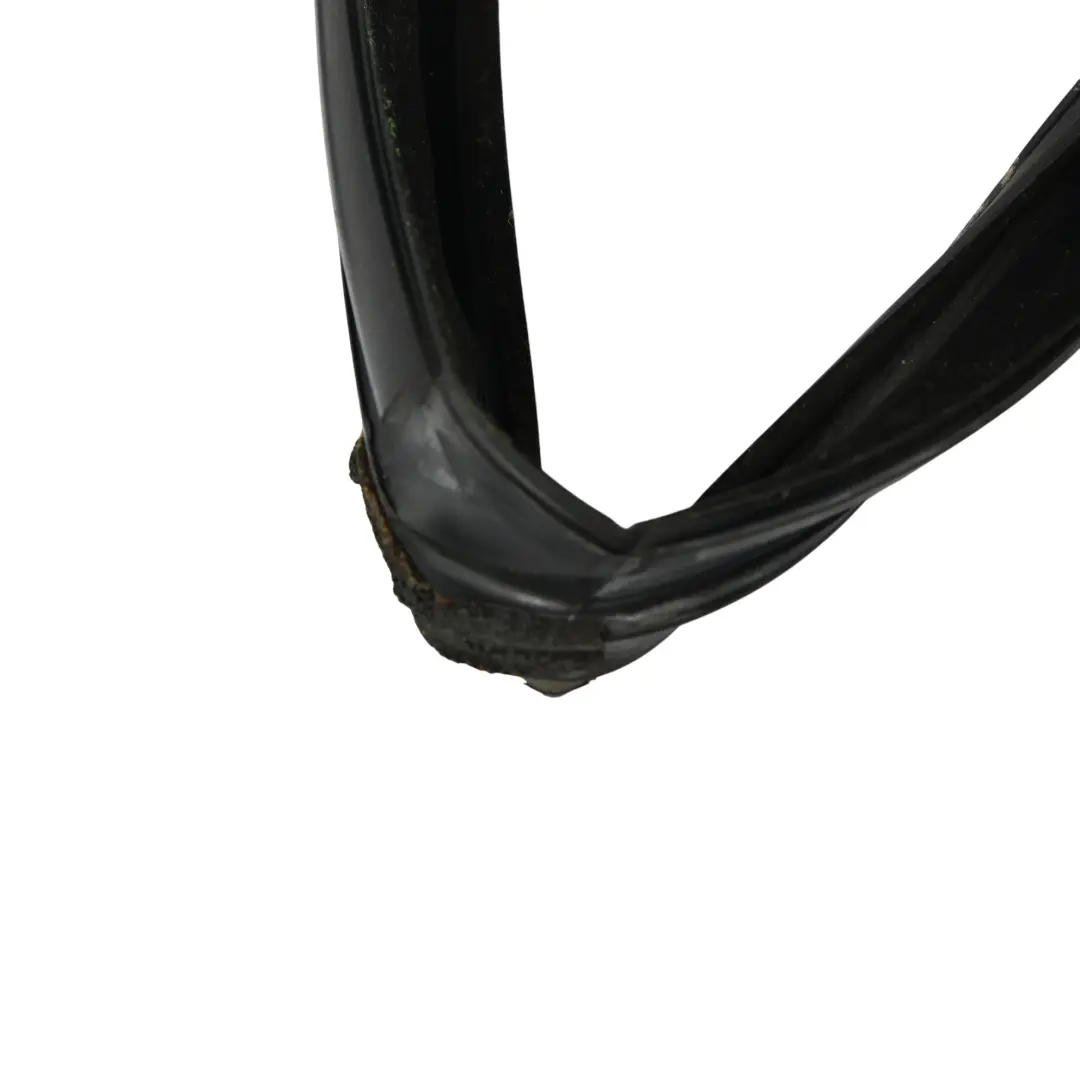 Range Rover L322 Door Window Guide Seal Gasket Front Left N/S - SKU CUC000034 - Part number CUC000034