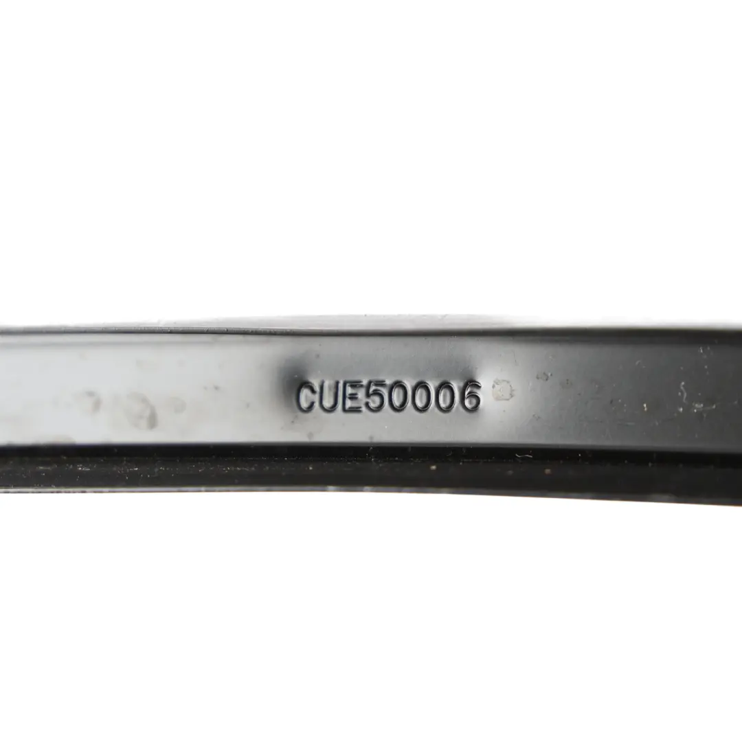 Guide Vitre Porte Avant Droit 0 pour Range Rover Sport L320 à propos du numéro de pièce CUE50006 Range Rover Sport L320 Guide Vitre Porte Avant Droit 0 - SKU CUE50006 - Numéro de pièce CUE50006