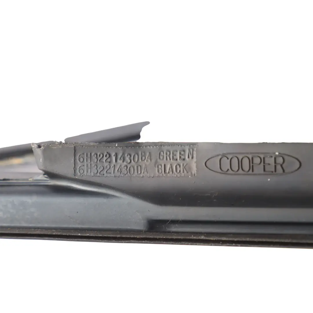 Door Window Quarter Glass AS2 Right O/S to Range Rover Sport L320 Rear with Part number CVB000874 Range Rover Sport L320 Rear Door Window Quarter Glass AS2 Right O/S - SKU CVB000874 - Part number CVB000874