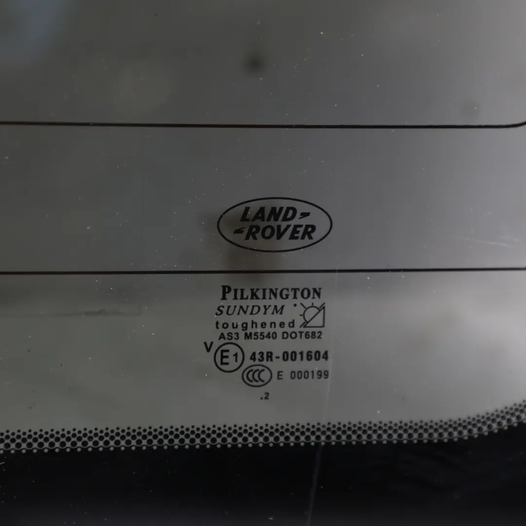 Window Windshield Glass Tinted AS3 to Land Rover Discovery 4 L319 Rear with Part number CVB500670 Land Rover Discovery 4 L319 Rear Window Windshield Glass Tinted AS3 - SKU CVB500670 - Part number CVB500670