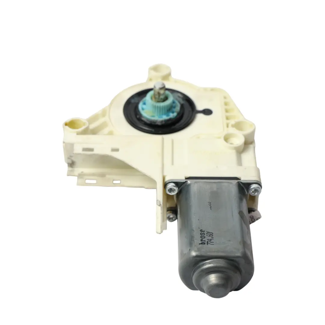 Motore Finestrino Regolatore Porta Posteriore Sinistra per Land Rover Discovery 3 con numero di parte CVR000060 Land Rover Discovery 3 Motore Finestrino Regolatore Porta Posteriore Sinistra - SKU CVR000060 - Numero di parte CVR000060