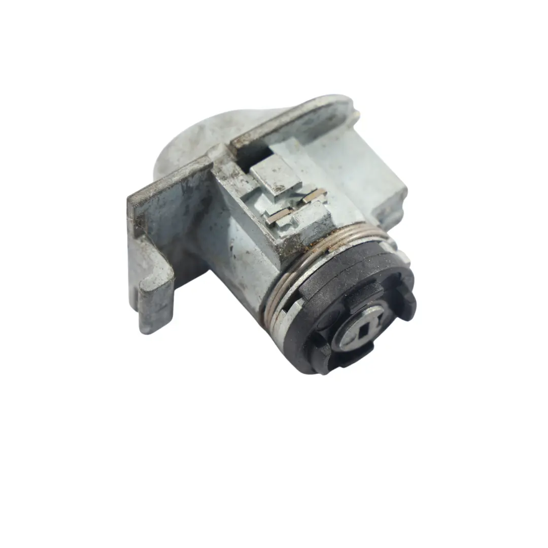 Cilindro Serratura Chiave Porta 5H22-22050-BA per Range Rover Sport L320 con numero di parte CWB500300SW Range Rover Sport L320 Cilindro Serratura Chiave Porta 5H22-22050-BA - SKU CWB500300SW - Numero di parte CWB500300SW