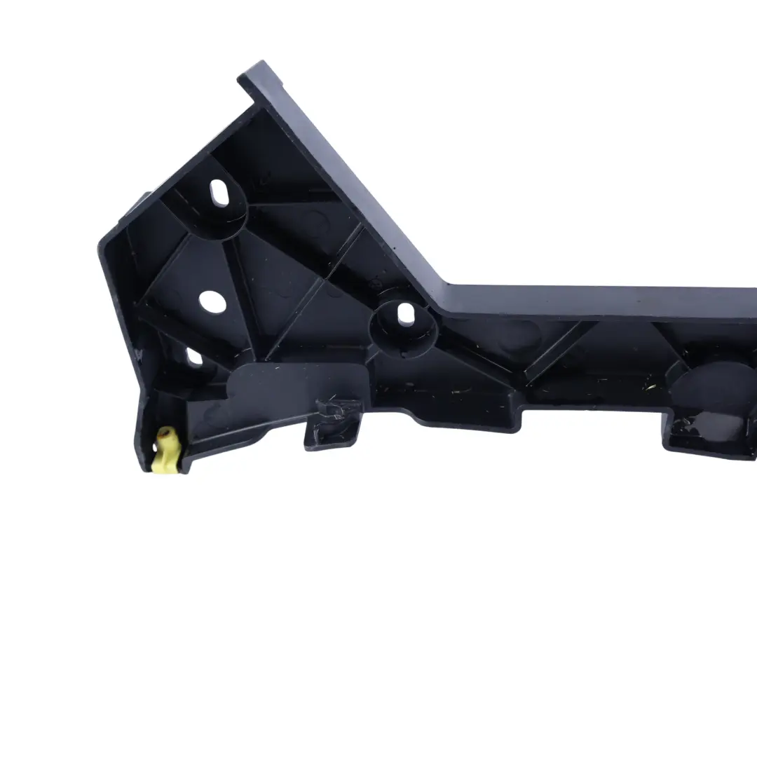 Uchwyt Wspornik Błotnika Prawy Przód 0008240V007 do Smart Roadster 452 o numerze D0008240V007 Smart Roadster 452 Uchwyt Wspornik Błotnika Prawy Przód 0008240V007 - SKU D0008240V007 - Numer Części D0008240V007