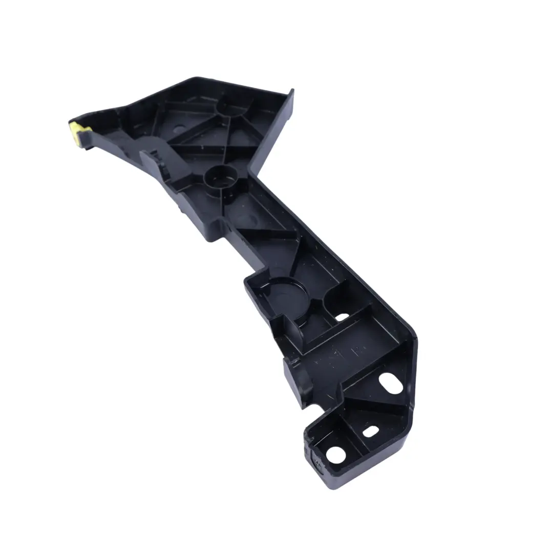 Smart Roadster 452 Uchwyt Wspornik Błotnika Prawy Przód 0008240V007 - SKU D0008240V007 - Numer Części D0008240V007